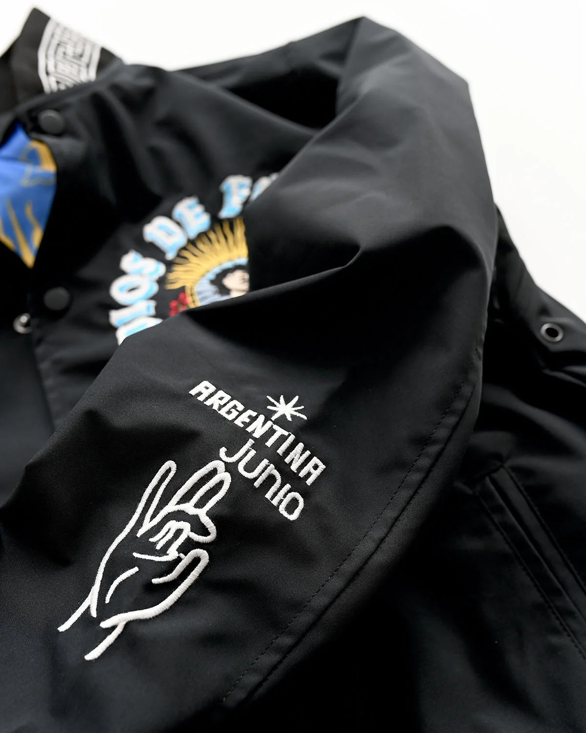 Maradona Dios De Futbol Stadium Jacket - Image 9